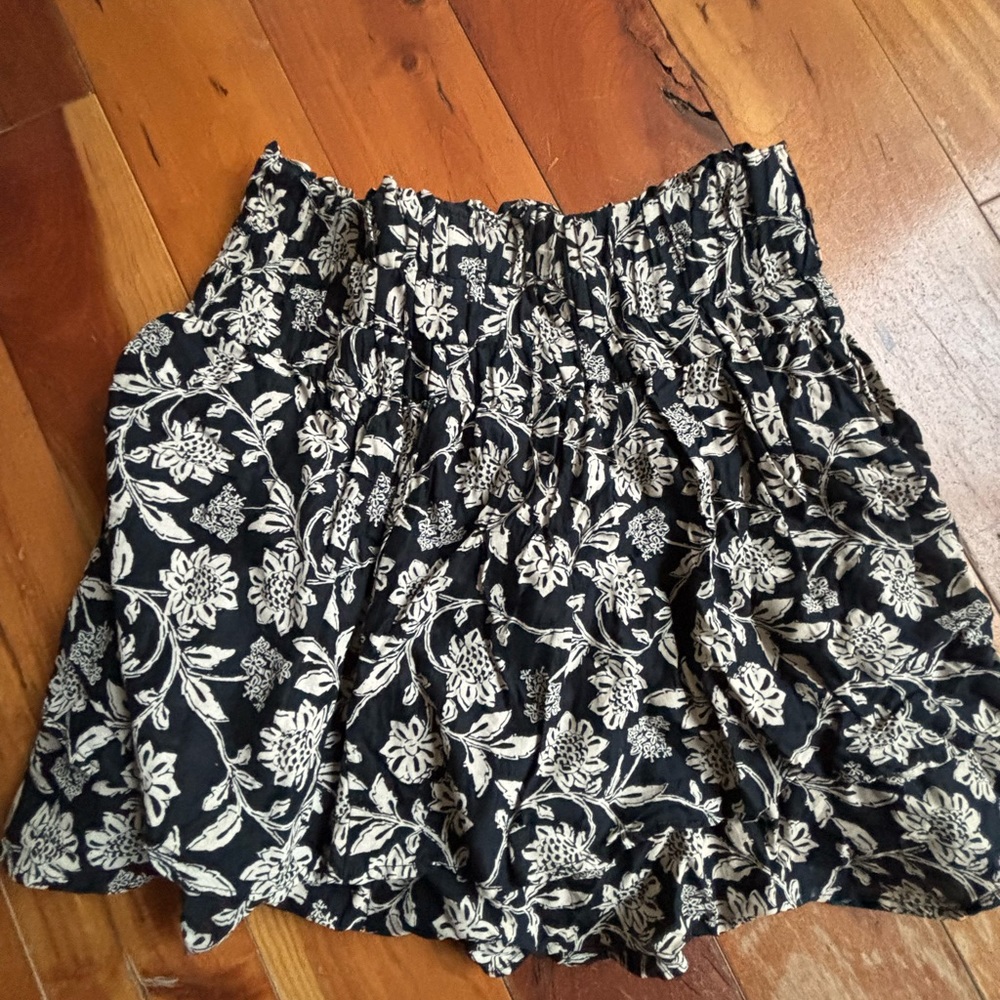 Mango skirt with flower pattern